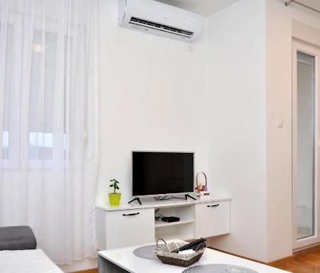 Laki Apartment Nikšić Екстериор снимка