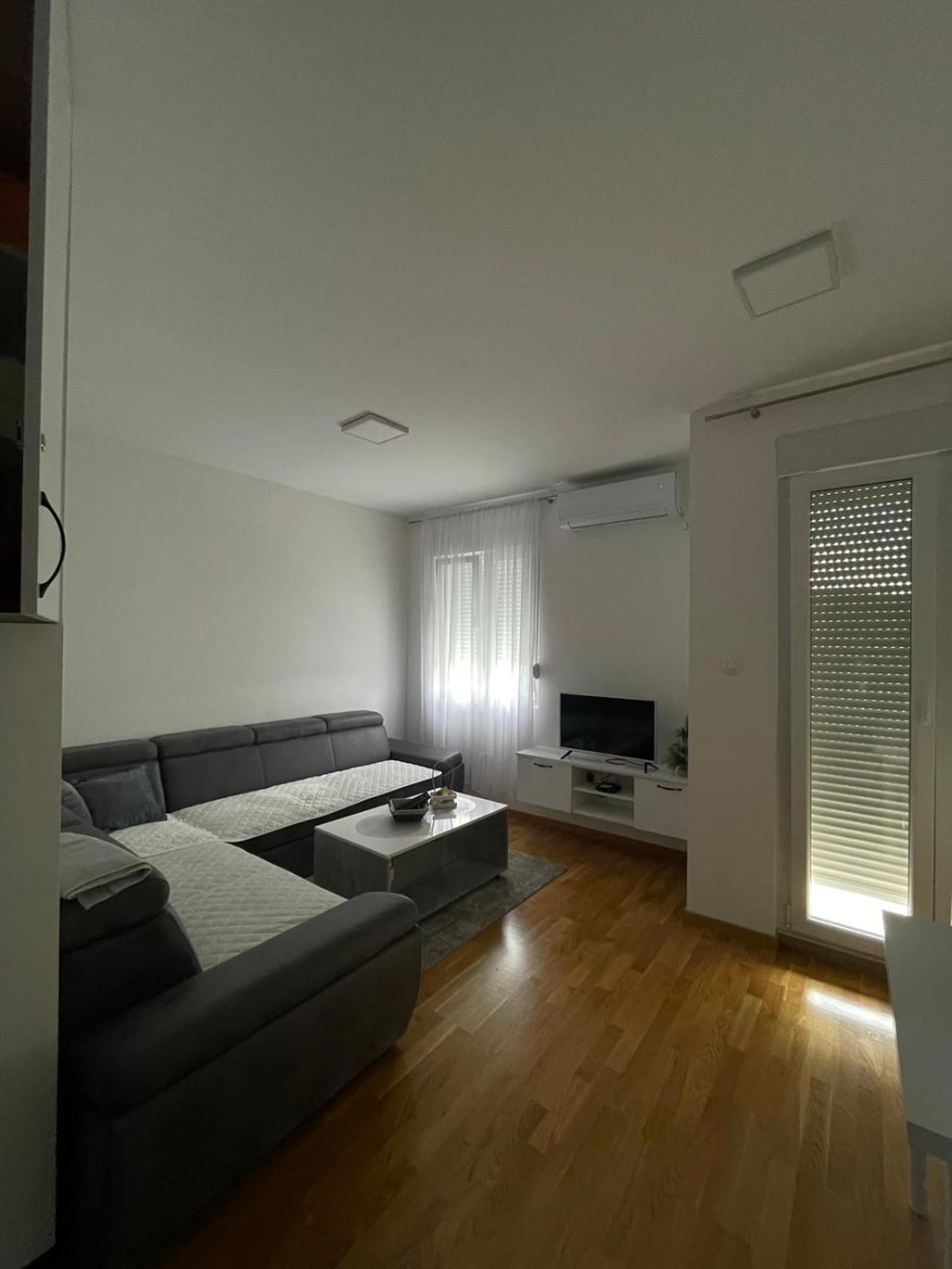 Laki Apartment Nikšić Екстериор снимка